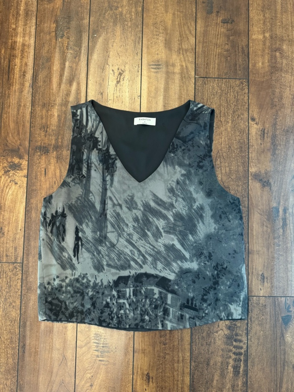 Aritzia Babaton V-Neck Printed Tank